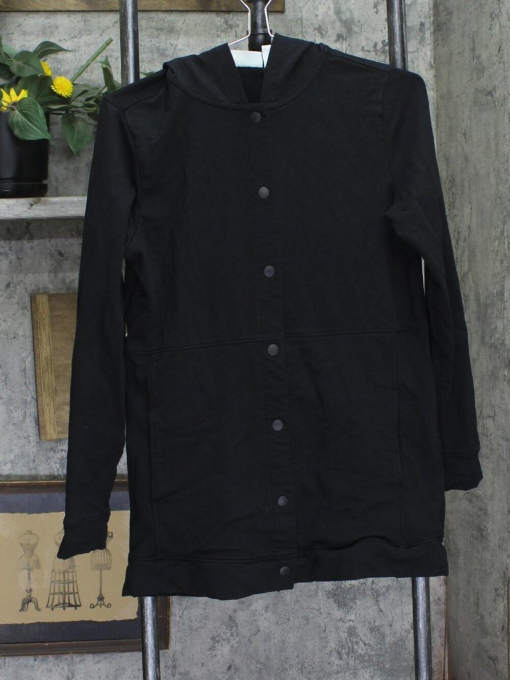 Denim & Co. Black Denim Co Regular Brushed Back French Terry Button Sz XS